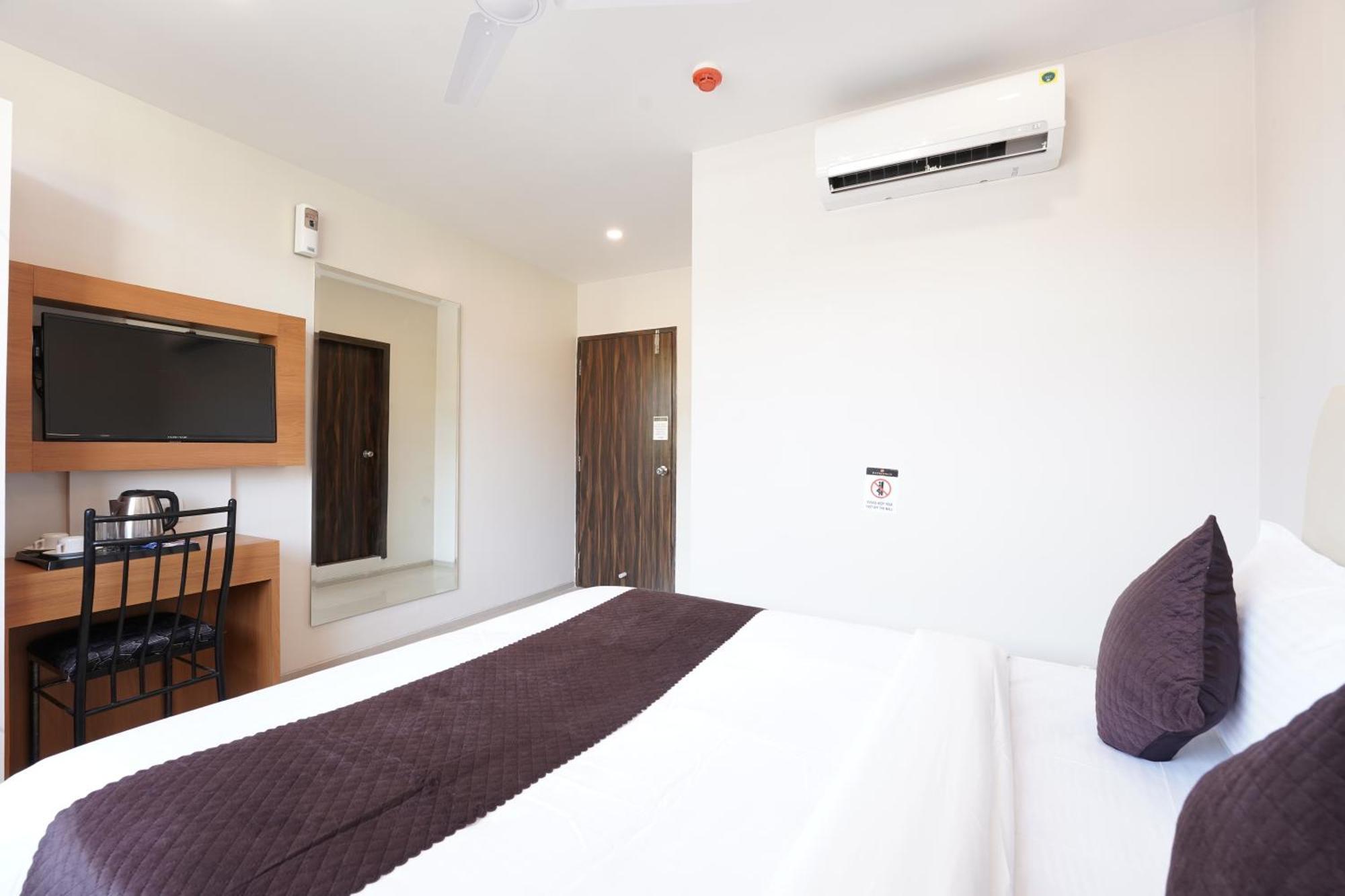 Metropolis Business Hotel Panadzsi Kültér fotó