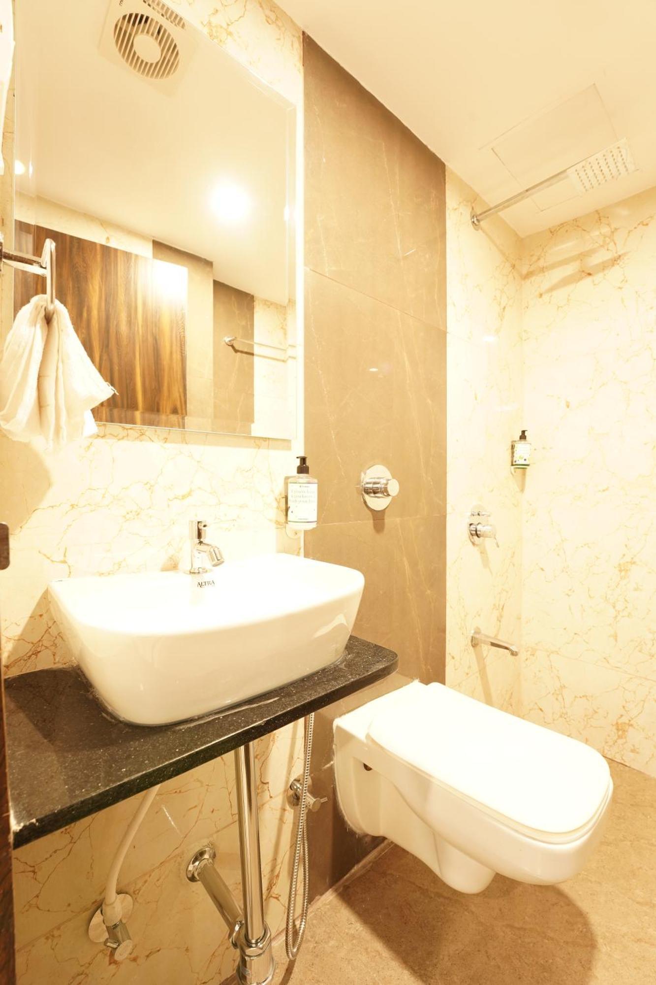 Metropolis Business Hotel Panadzsi Kültér fotó