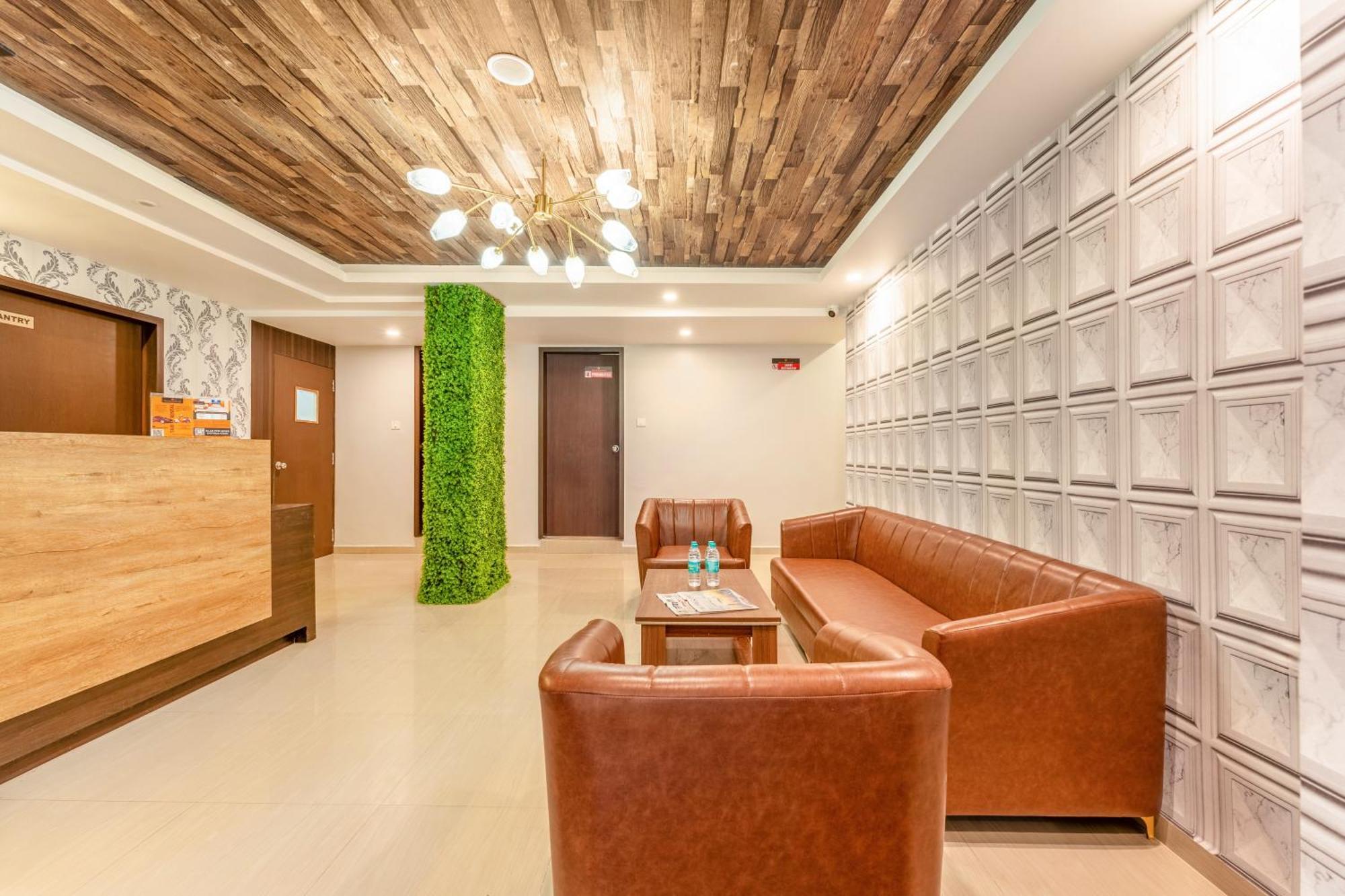 Metropolis Business Hotel Panadzsi Kültér fotó