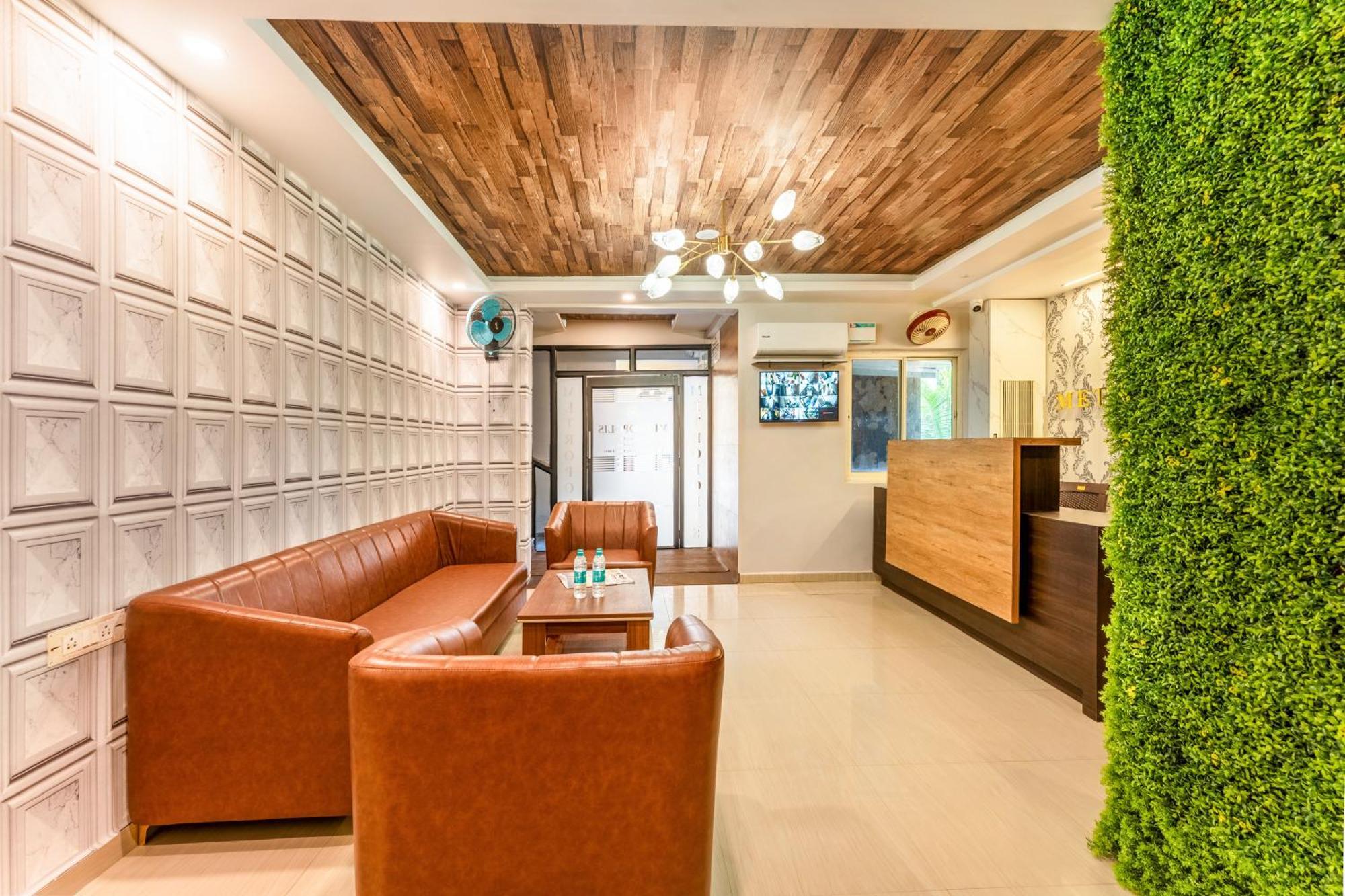 Metropolis Business Hotel Panadzsi Kültér fotó