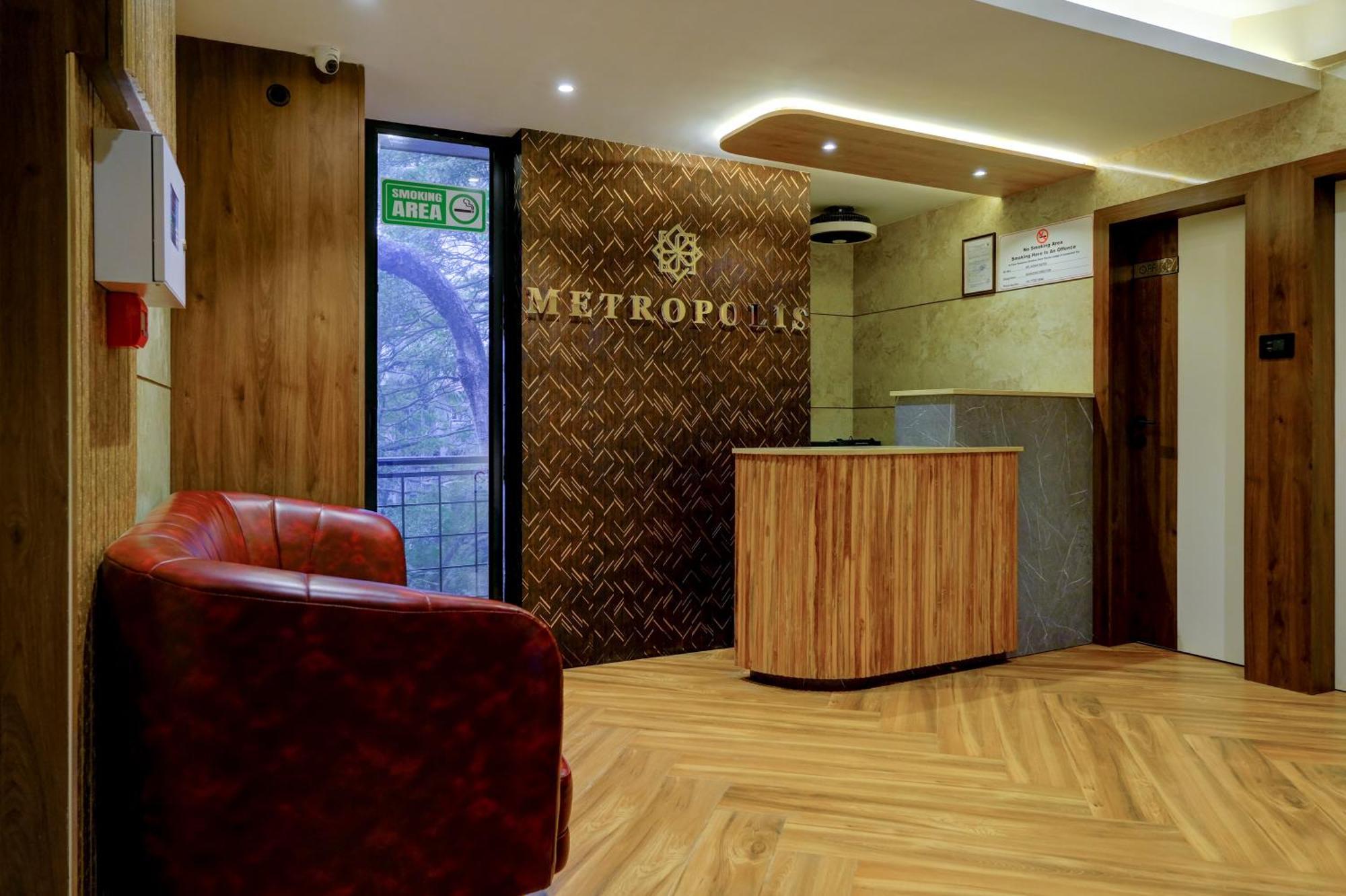 Metropolis Business Hotel Panadzsi Kültér fotó