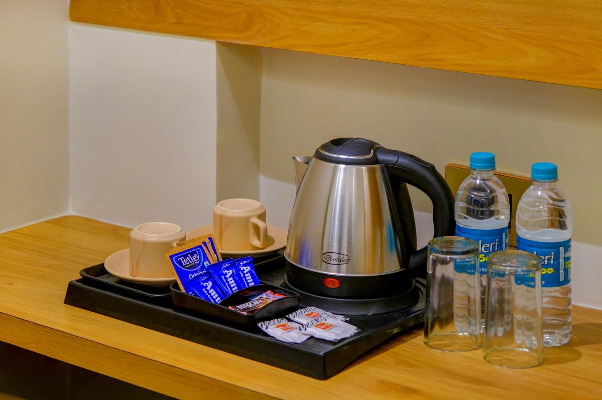 Metropolis Business Hotel Panadzsi Kültér fotó