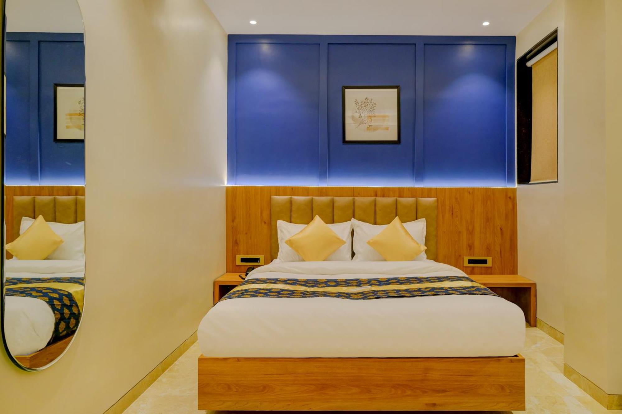 Metropolis Business Hotel Panadzsi Kültér fotó