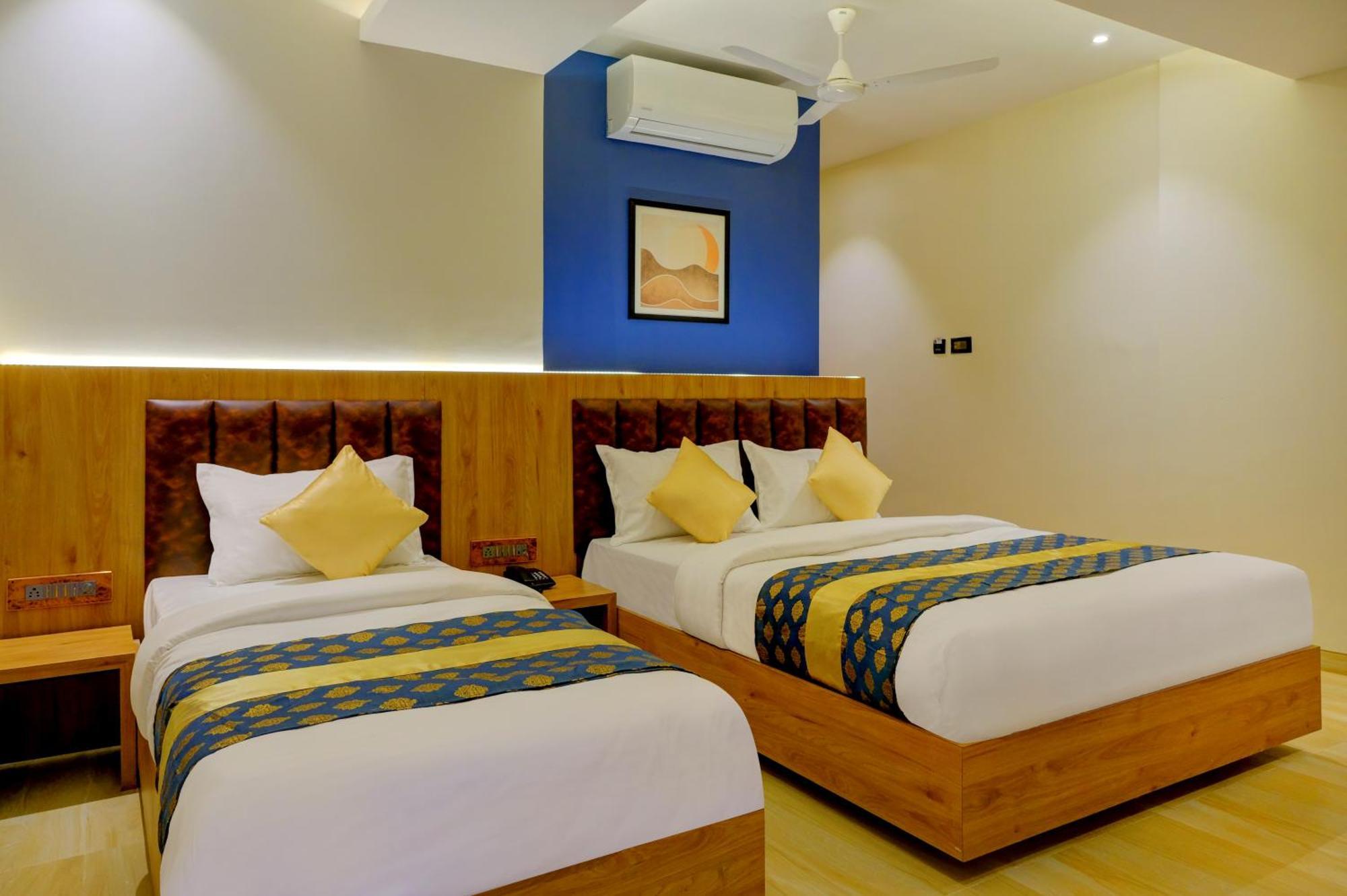 Metropolis Business Hotel Panadzsi Kültér fotó