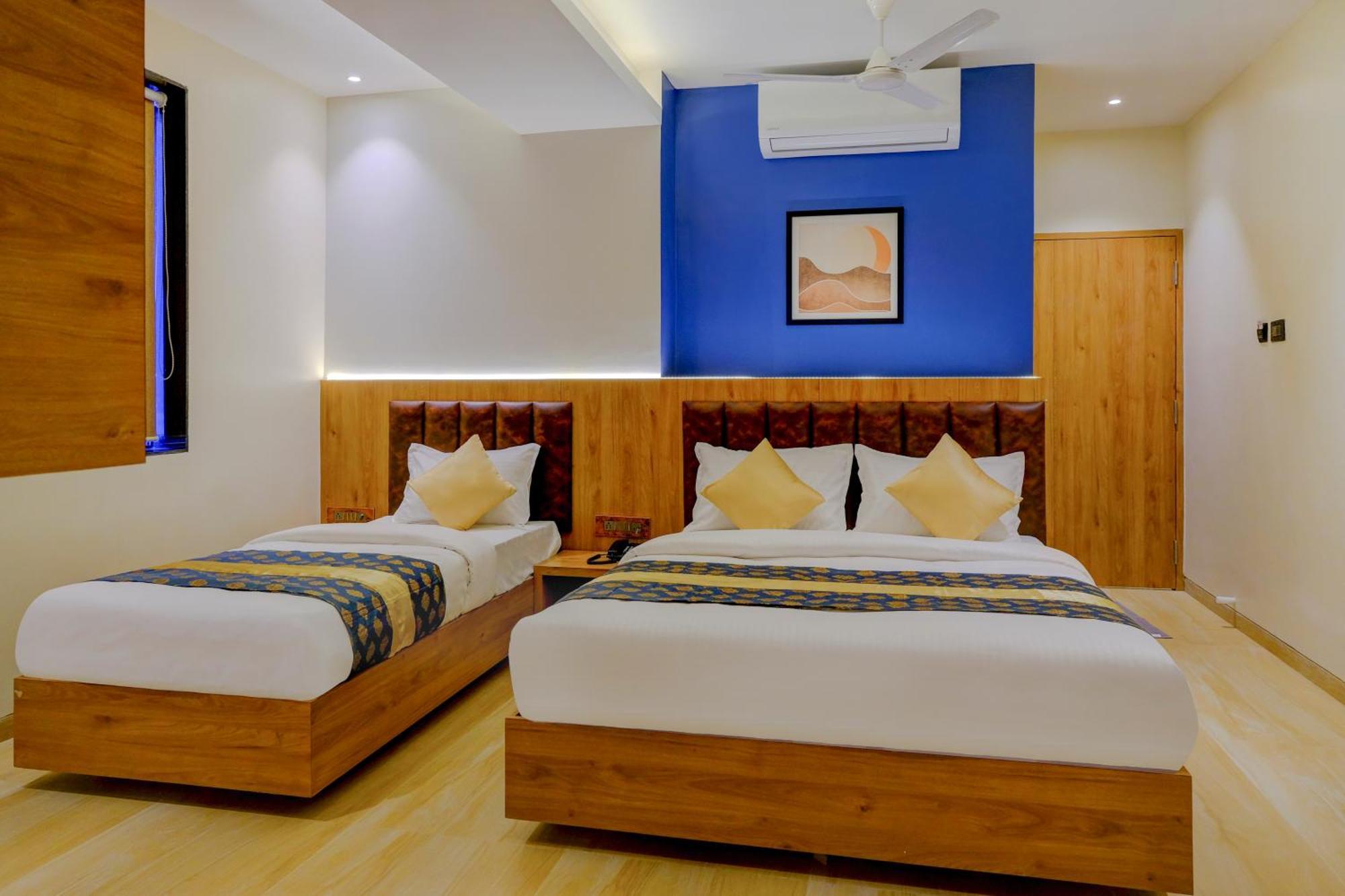 Metropolis Business Hotel Panadzsi Kültér fotó