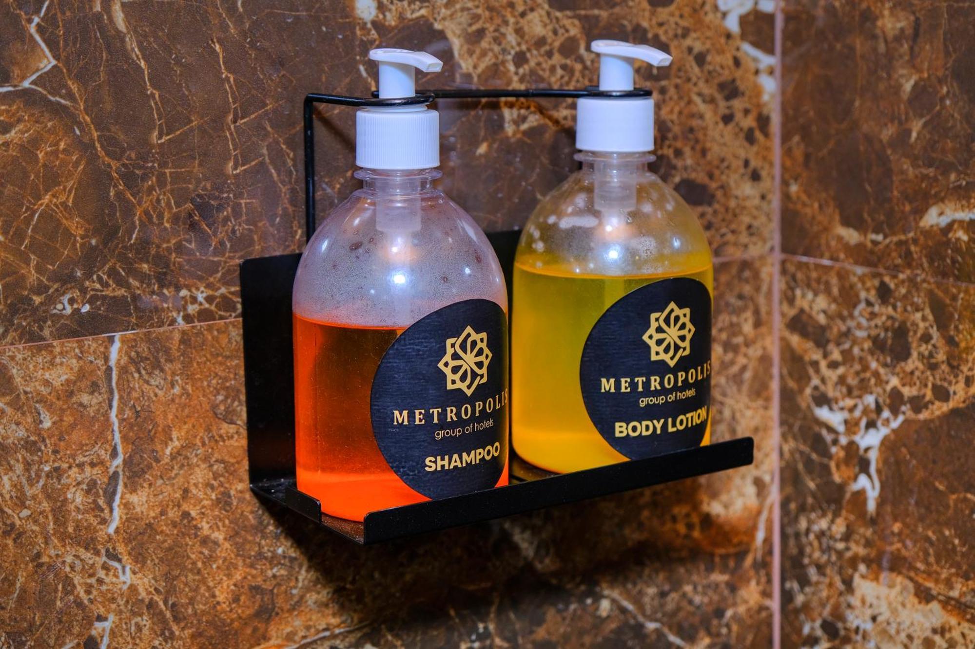 Metropolis Business Hotel Panadzsi Kültér fotó